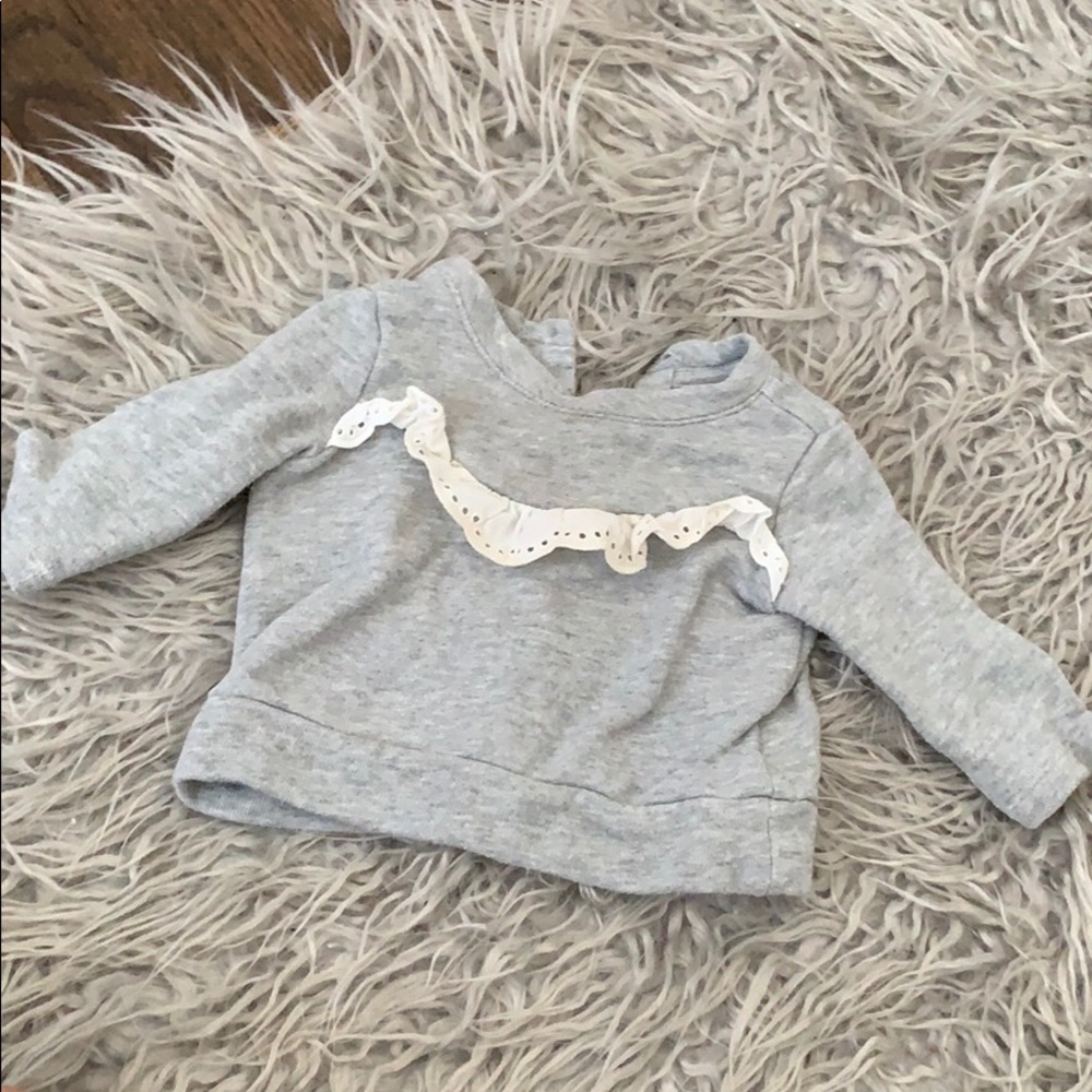 3-6M Grey sweatshirt with eyelet ruffle